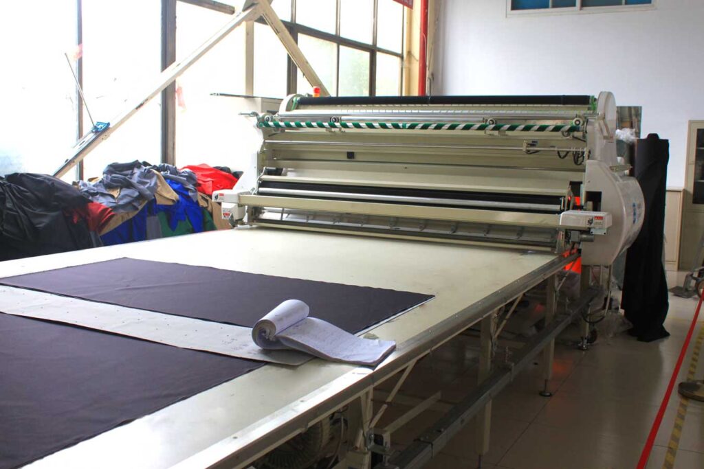 automatic cutting table